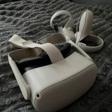 VR шлем Meta Quest 2 с аксессуарами — sandal, hand blower (photo 1)