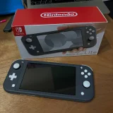Nintendo Switch Lite (photo 1)