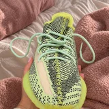 Кроссовки Adidas Yeezy Boost 350 V2 — sock, running shoe (photo 3)
