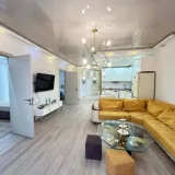 Просторная квартира в Батуми — microwave, home theater (photo 2)