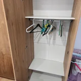 Шкаф платяной 180х80 — microwave, medicine chest (photo 2)