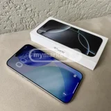 Apple iPhone — iPod, mouse (photo 1)