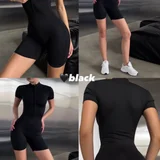 Базовый комбинезон ZIP с шортиками — dumbbell, barbell, suit (photo 2)