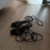 Вещи и обувь 40 размера — mouse, hand blower, microphone (photo 1)