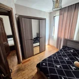 3-комнатная квартира, 90 м² — fire screen, four-poster, wardrobe (photo 3)