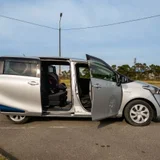 Toyota Sienta — minivan, minibus (photo 3)