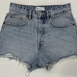 Детские игрушки: музыкальная машинка и деревянный пазл — jean, miniskirt (photo 1)