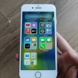 iPhone 8 64GB — cellular telephone, remote control, iPod (photo 1)