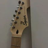Электрогитара с аксессуарами — pick, acoustic guitar, panpipe (photo 1)