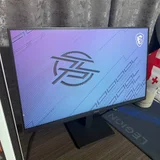 Монитор Samsung 24" S24D300GAI — envelope, monitor, laptop (photo 2)