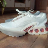 Женские кроссовки Nike Air Max Dn — running shoe (photo 1)