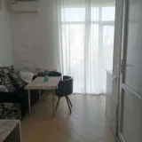 Квартира 1+1, 40 кв.м, улица 1-й переулок Ангиса — folding chair, window shade (photo 4)