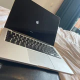 MacBook — notebook, laptop (photo 1)