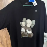 Футболка Uniqlo x Kaws XXL — jersey (photo 1)