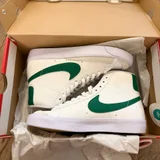 Кроссовки Nike Blazer Mid 77 Green — iron, running shoe (photo 1)