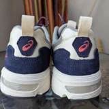 Кроссовки ASICS GEL-1090v2 — running shoe, bath towel, sock (photo 4)
