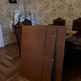 Раздвижной обеденный стол из натурального дерева и 6 стульев (photo 9)
