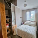 Квартира 1+1 на Новом бульваре, 44 кв.м — studio couch, four-poster, wardrobe (photo 2)