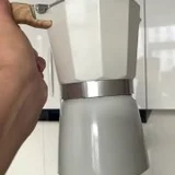 Гейзерная кофеварка 600 мл — soap dispenser, coffeepot (photo 1)