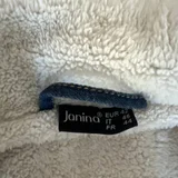 Черная куртка — bath towel (photo 1)