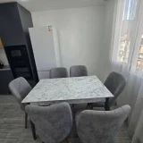 3+1 квартиру — studio couch, dining table (photo 4)