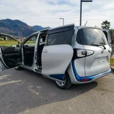 Toyota Sienta — minivan, limousine, pickup (photo 2)
