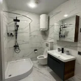 Квартира 1+1, 60 кв.м — washbasin, bathtub (photo 5)