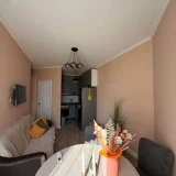 Квартира — dining table, desk, home theater (photo 4)