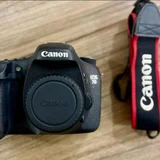Canon EOS 7D с аксессуарами — reflex camera, lens cap (photo 3)