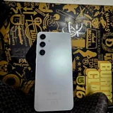Samsung Galaxy S24 — hard disc, iPod, laptop (photo 1)
