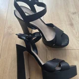 Кожаные босоножки Guess 39р — sandal (photo 2)