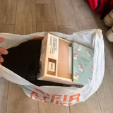 Пакет вещей и домашних мелочей — plastic bag, handkerchief (photo 2)