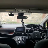 Toyota Sienta — odometer, minibus, car mirror (photo 4)