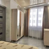 Квартиру 1+1 на улице Агмашенебели — sliding door (photo 4)