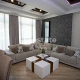 Просторная 3+1 квартира возле Batumi Mall — window shade, studio couch, home theater (photo 2)