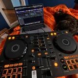 Pioneer DJ DDJ-FLX4 — CD player, notebook (photo 2)