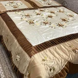Покрывало с наволочками на двуспальную кровать — quilt, velvet, dining table (photo 2)