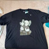 Футболка Uniqlo x Kaws XXL (photo 4)