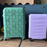 Чемодан фиолетовый M (с трещиной) — fire screen, folding chair, toaster (photo 1)