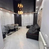 Комфортная квартира в Батуми — patio, studio couch, home theater (photo 2)