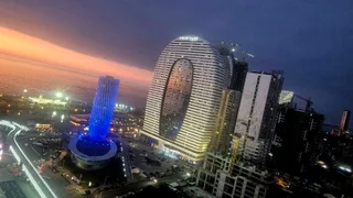 1+1 в Orbi City D2 с видом на море