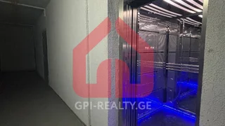 2-bedroom в чёрном каркасе