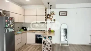 4 room Flat For Sale. Mukhiani