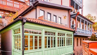 4 room Private House For Sale. Sololaki