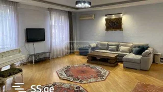 4-комнатная квартира в Тбилиси