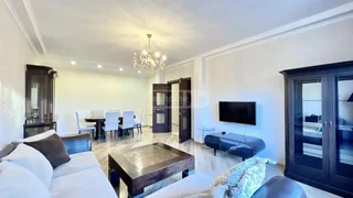 8 room Private House For Rent. Ortachala