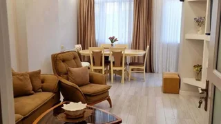 3-комнатная квартира, 85 м², $1000