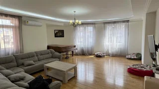 4-комнатная квартира в Тбилиси
