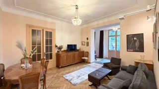 3-комнатная квартира. Мтацминда