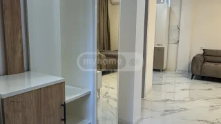 8-комнатный частный дом в районе Багратиони